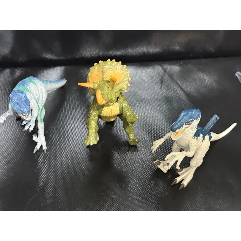 Jurassic World Dinosaur Action Figures Lot‎ Triceratops Raptor Toys